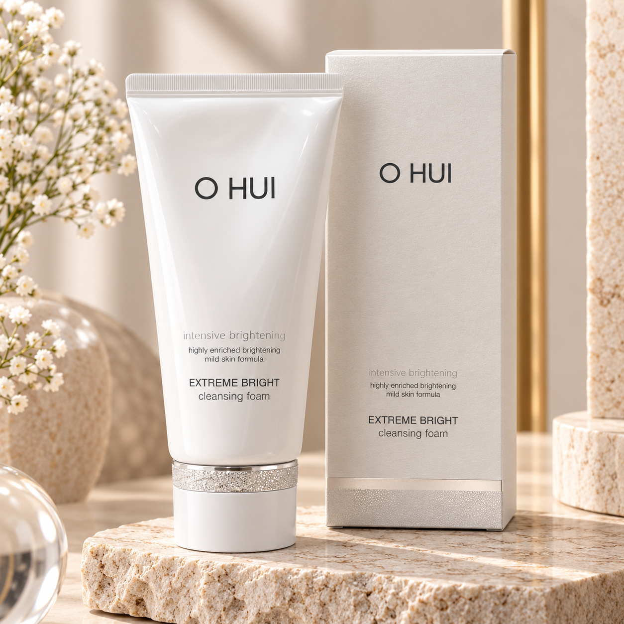 O HUI Extreme Bright Cleansing Foam